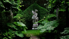 Woodland statue high Art