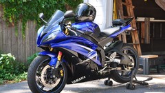 Yamaha r6 motorbikes
