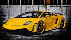 Yellow Lamborghini Gallardo Superleggera