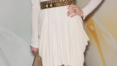 Yvonne strahovski white dress