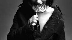 Zooey deschanel lollipops