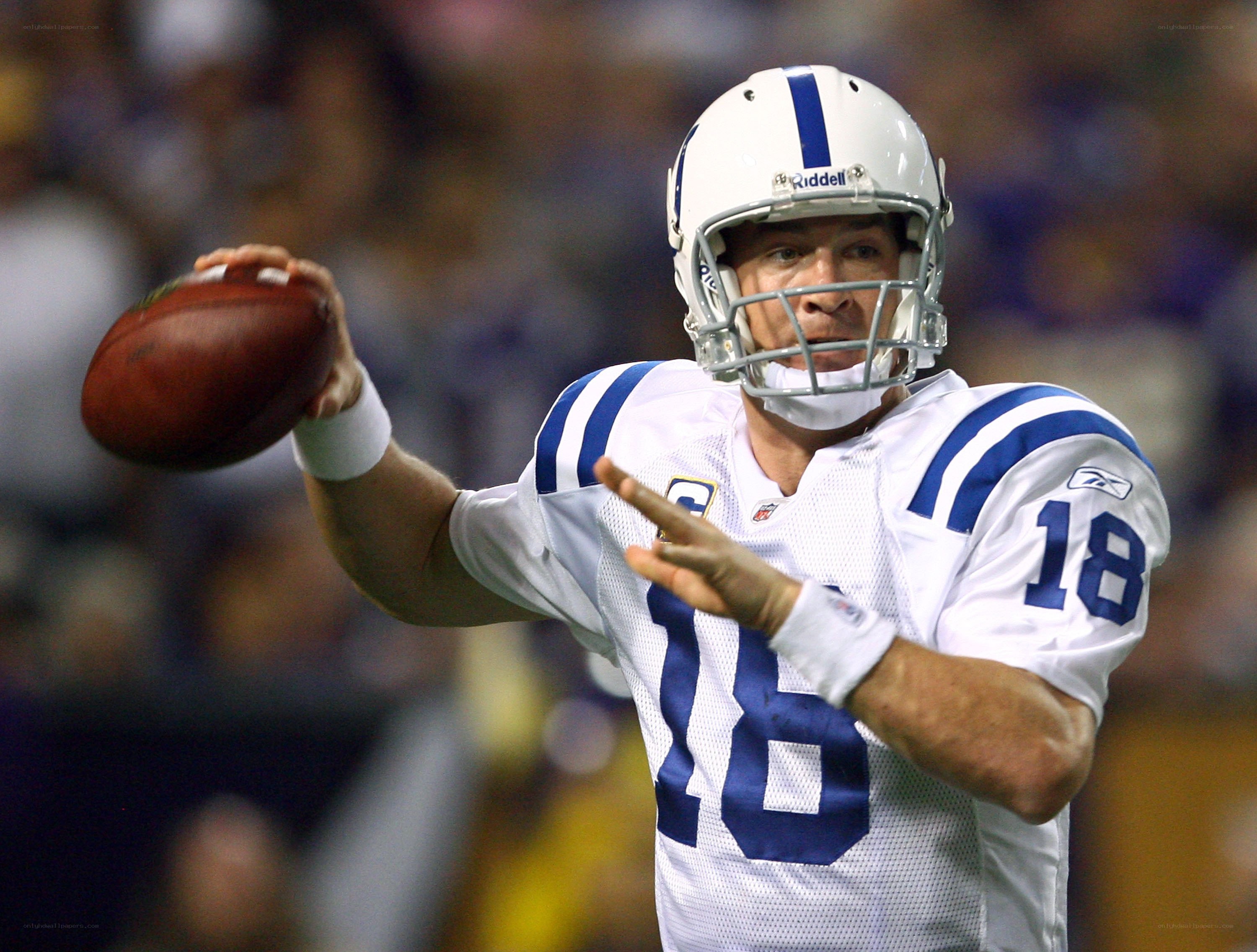 Indianapolis Colts quarterback throwing