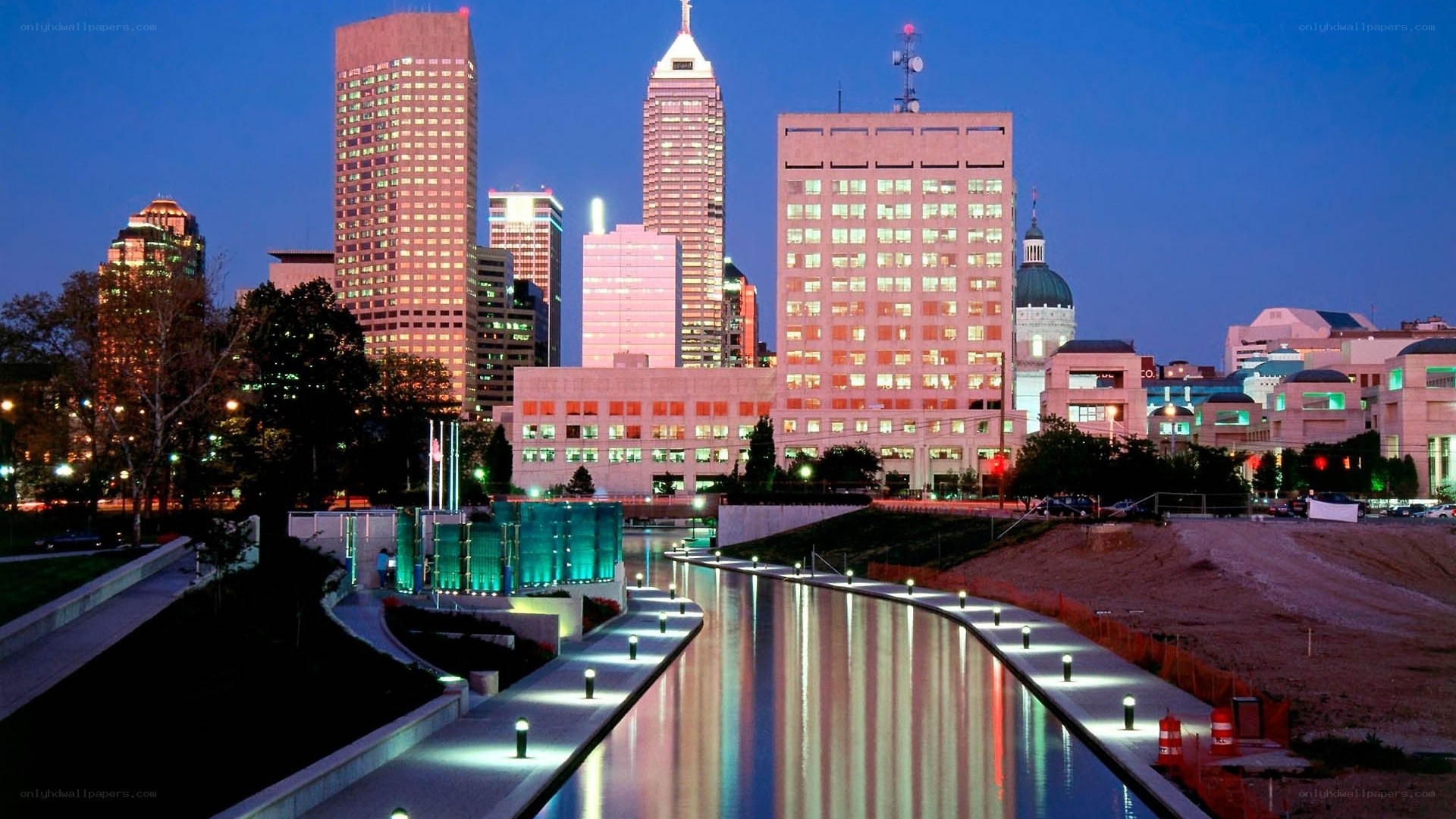 Indianapolis skyline at dusk