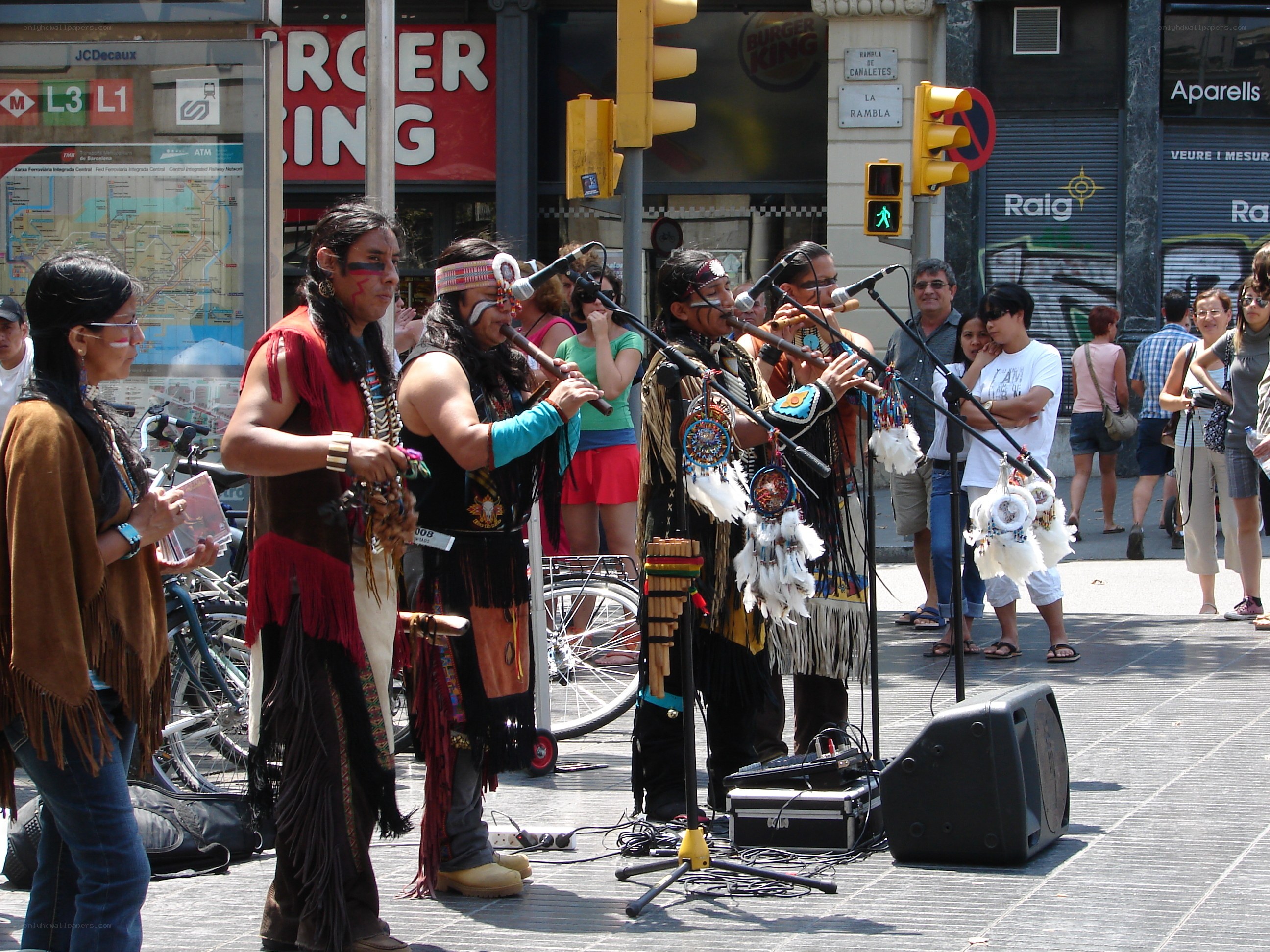 Indigenous performers on street