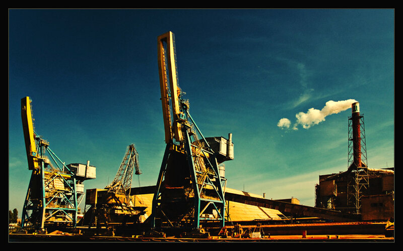 Industrial Cranes and Factory