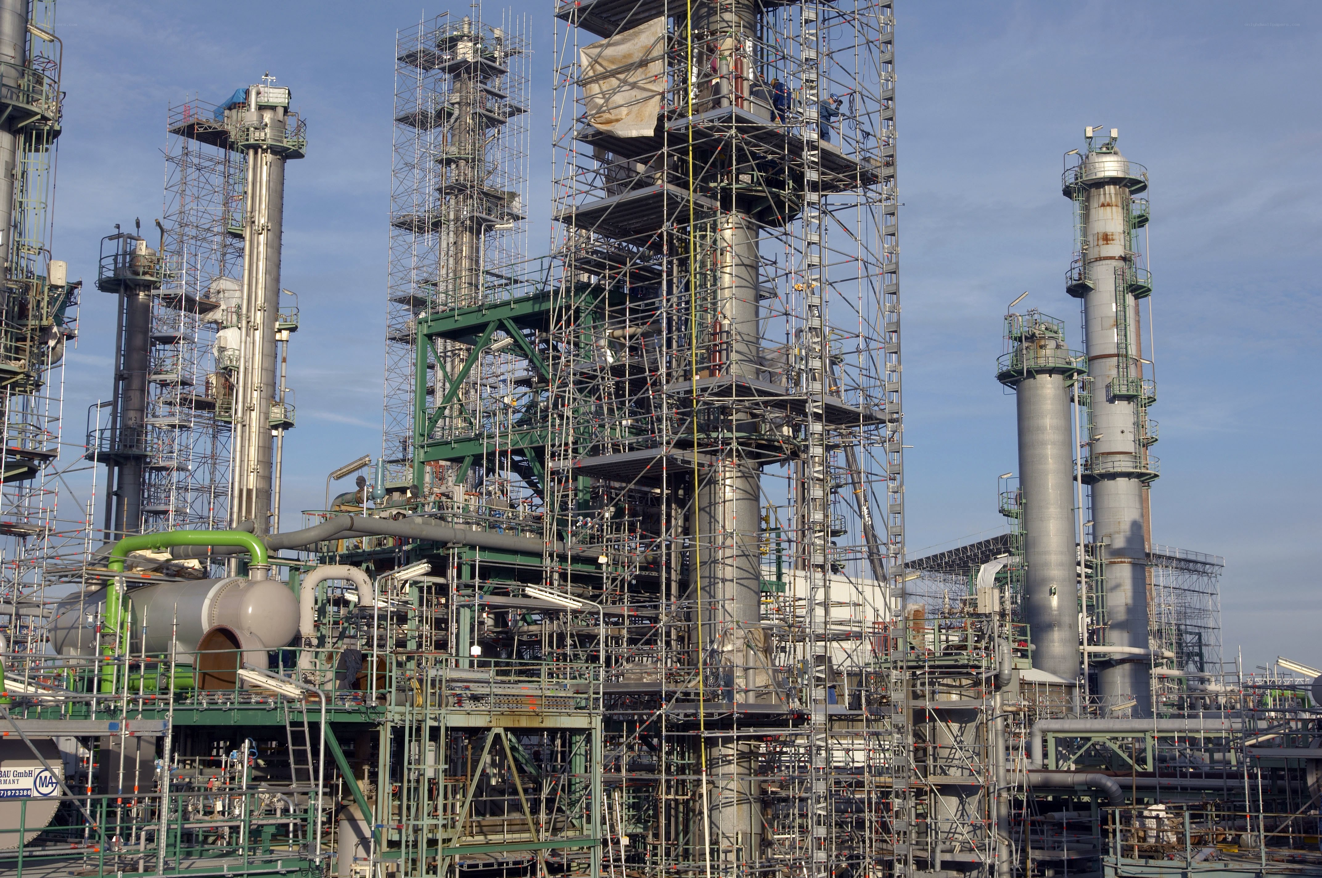 Industrial plant with scaffolding