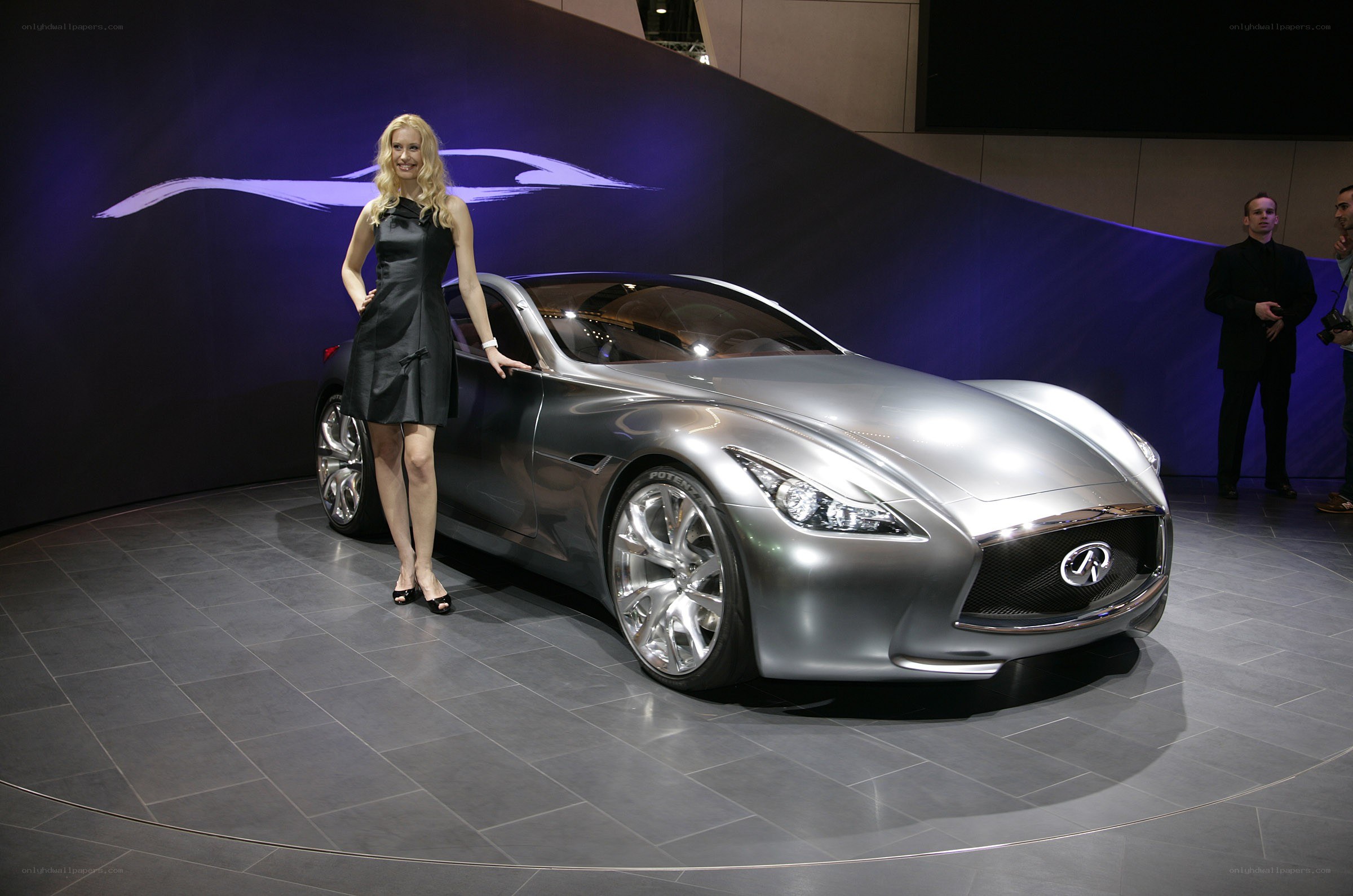 Infiniti concept car display
