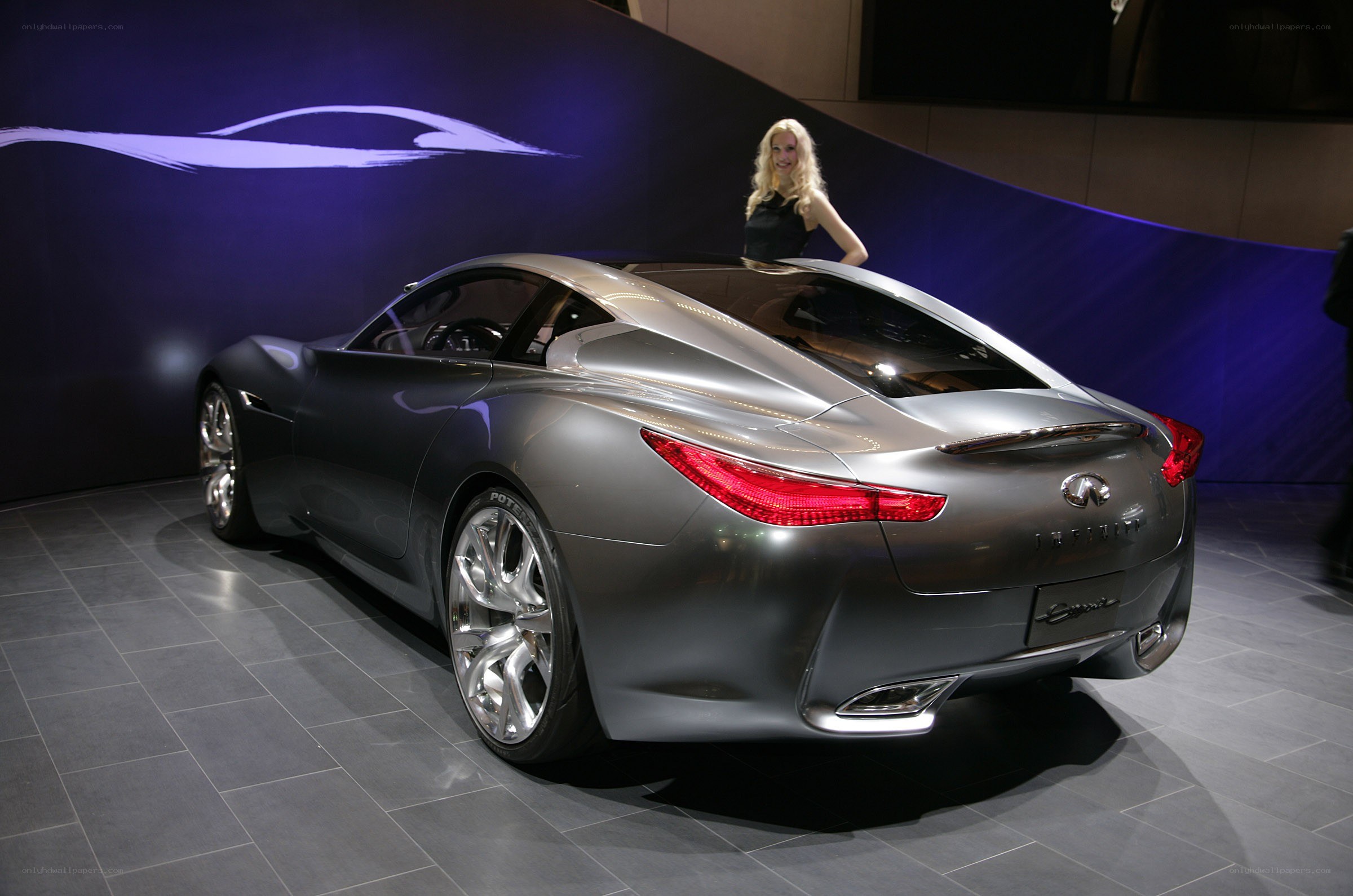 Infiniti Emerg-E concept car