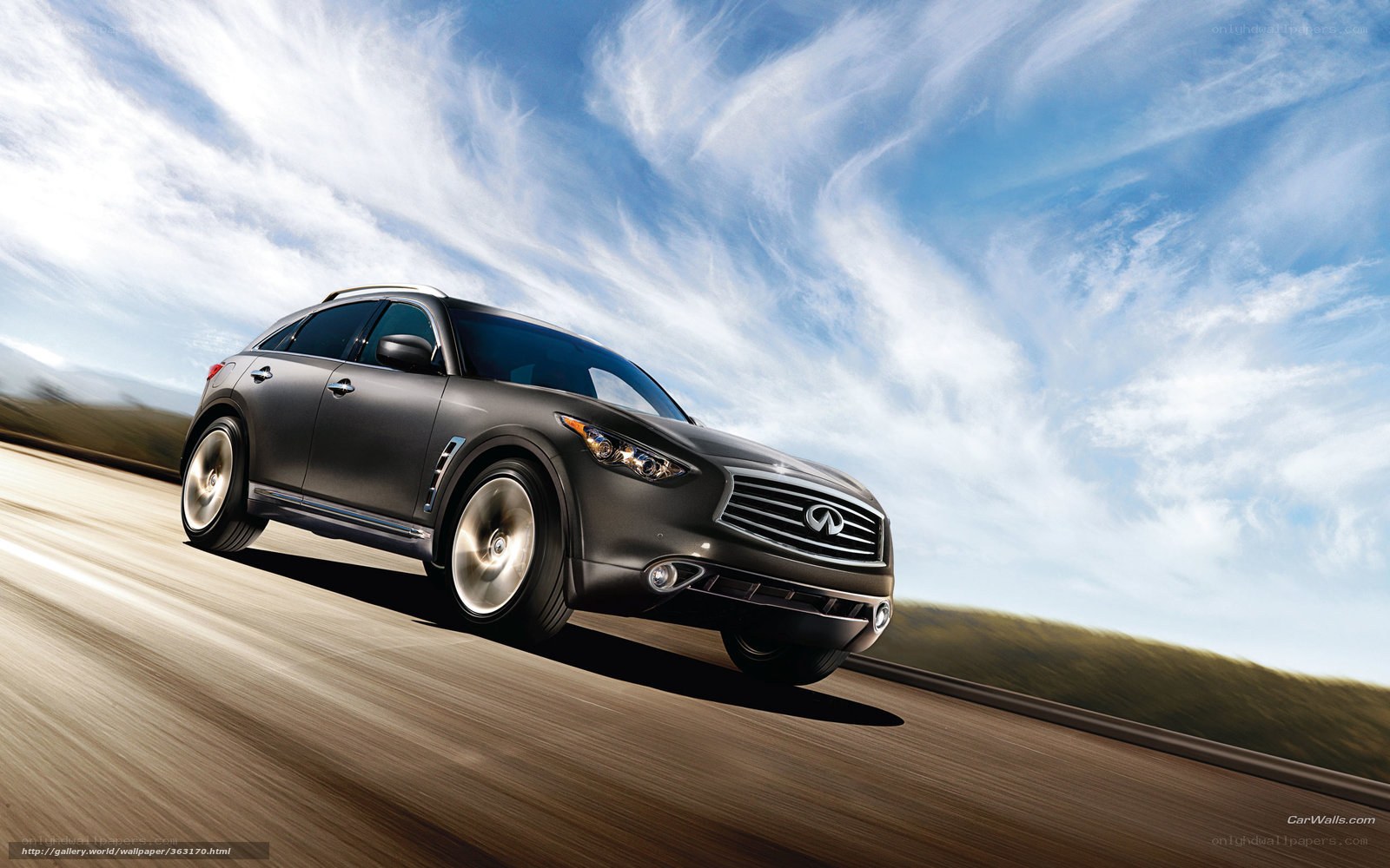 Infiniti FX in motion