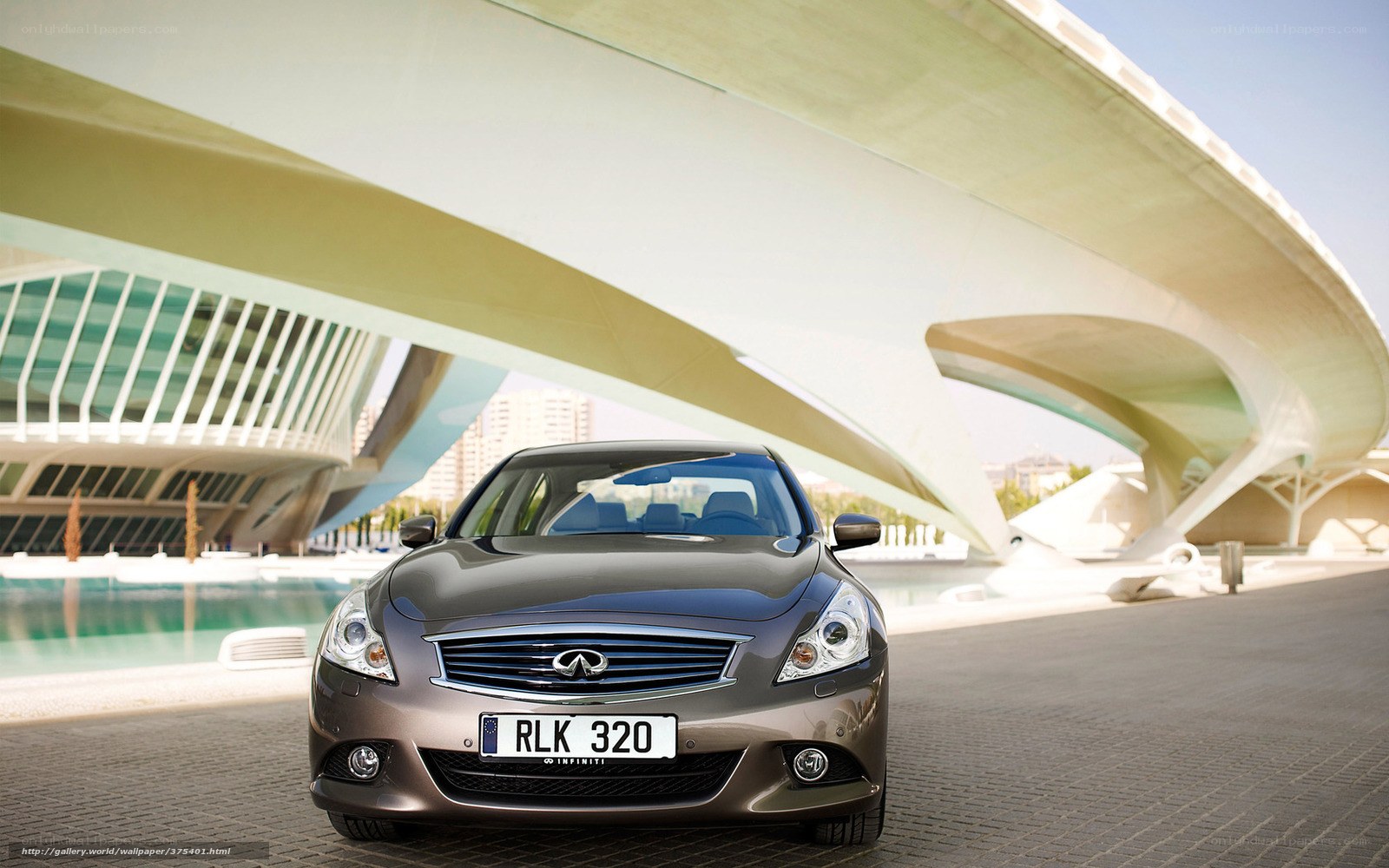 Infiniti G37 in Valencia