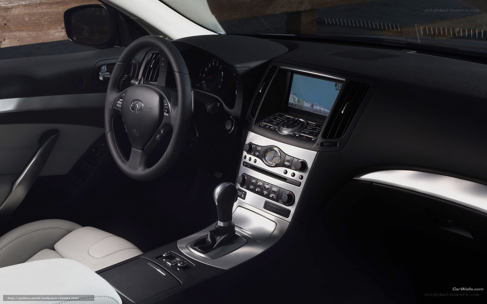 Infiniti G37 interior dashboard