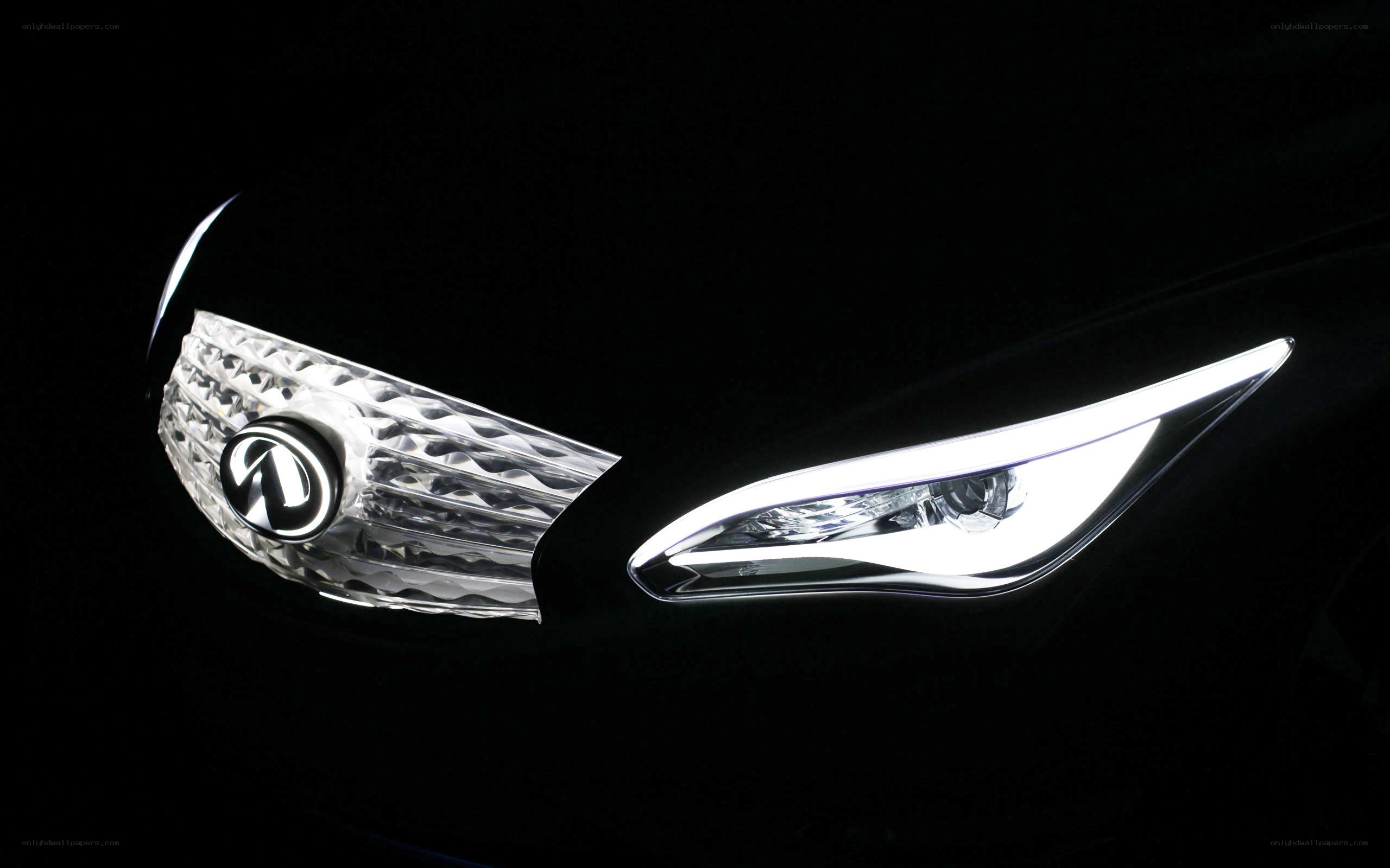 Infiniti headlight design