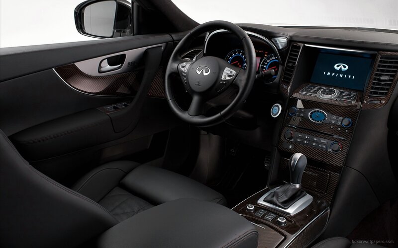 Infiniti interior dashboard