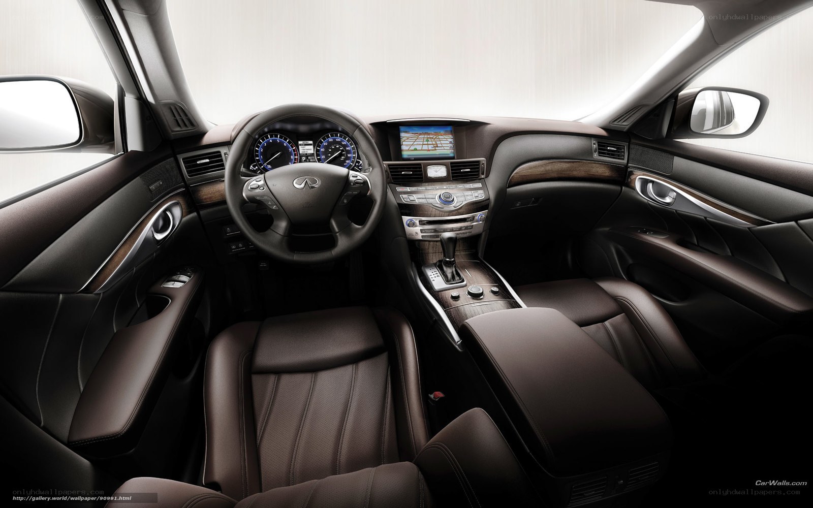 Infiniti Q70 interior