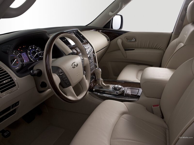Infiniti QX56 interior