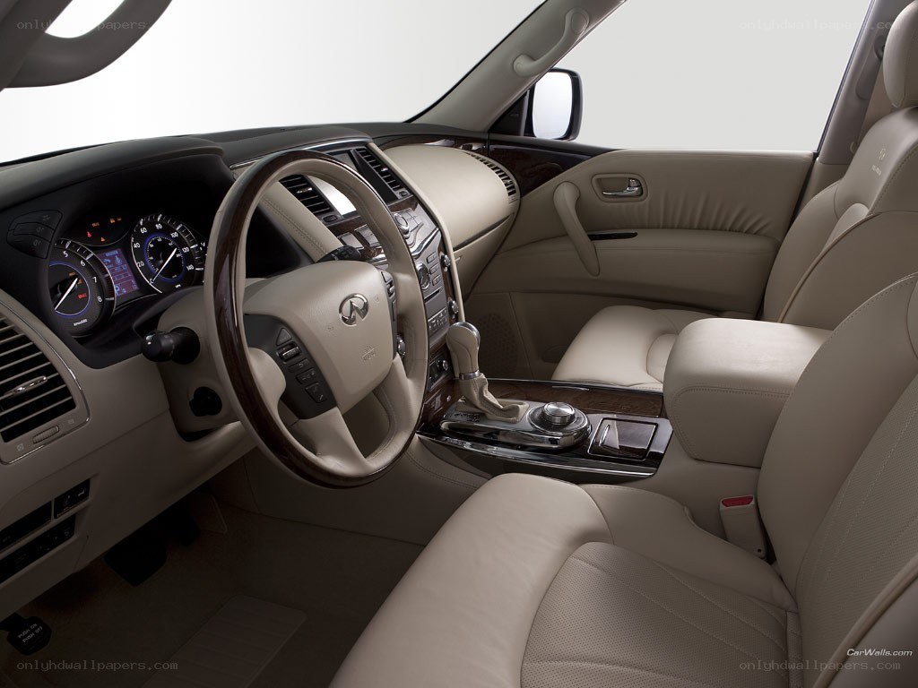Infiniti QX56 interior