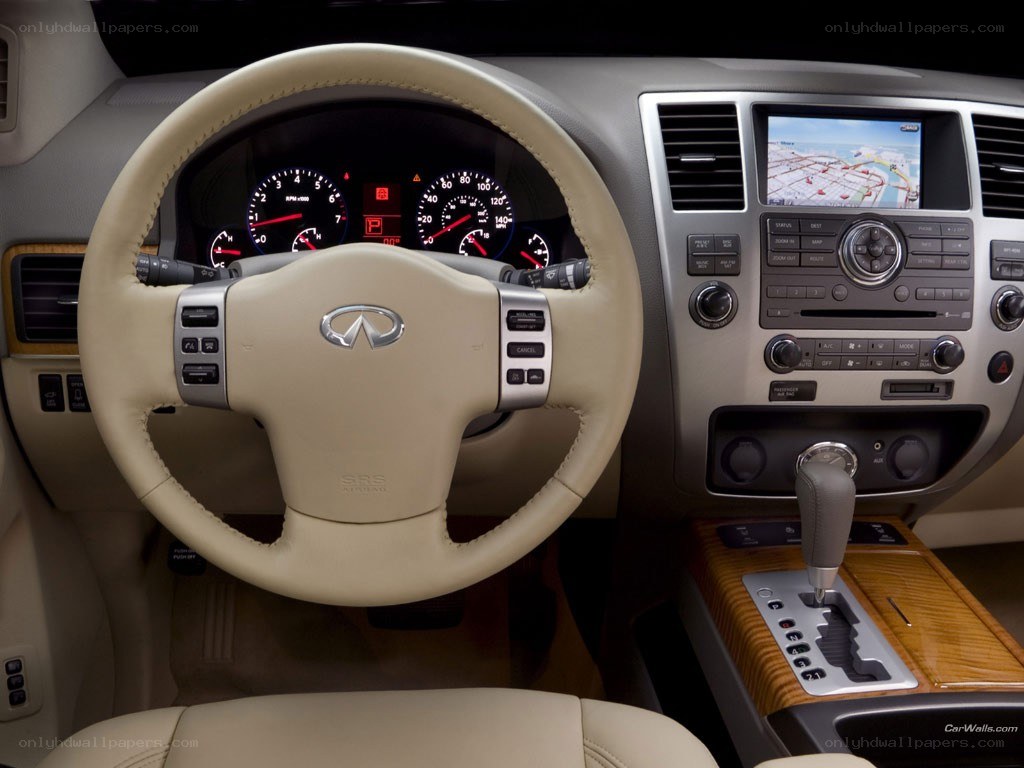 Infiniti QX56 interior dashboard