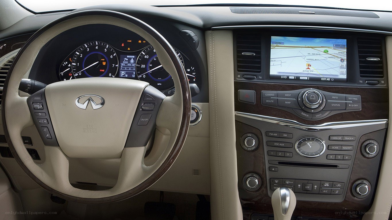 Infiniti QX56 interior dashboard