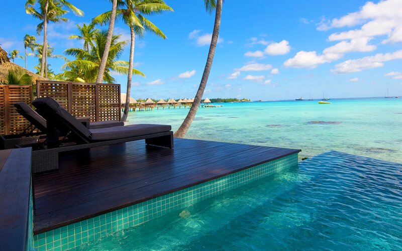 Infinity Pool on Deck — Blue, Serene