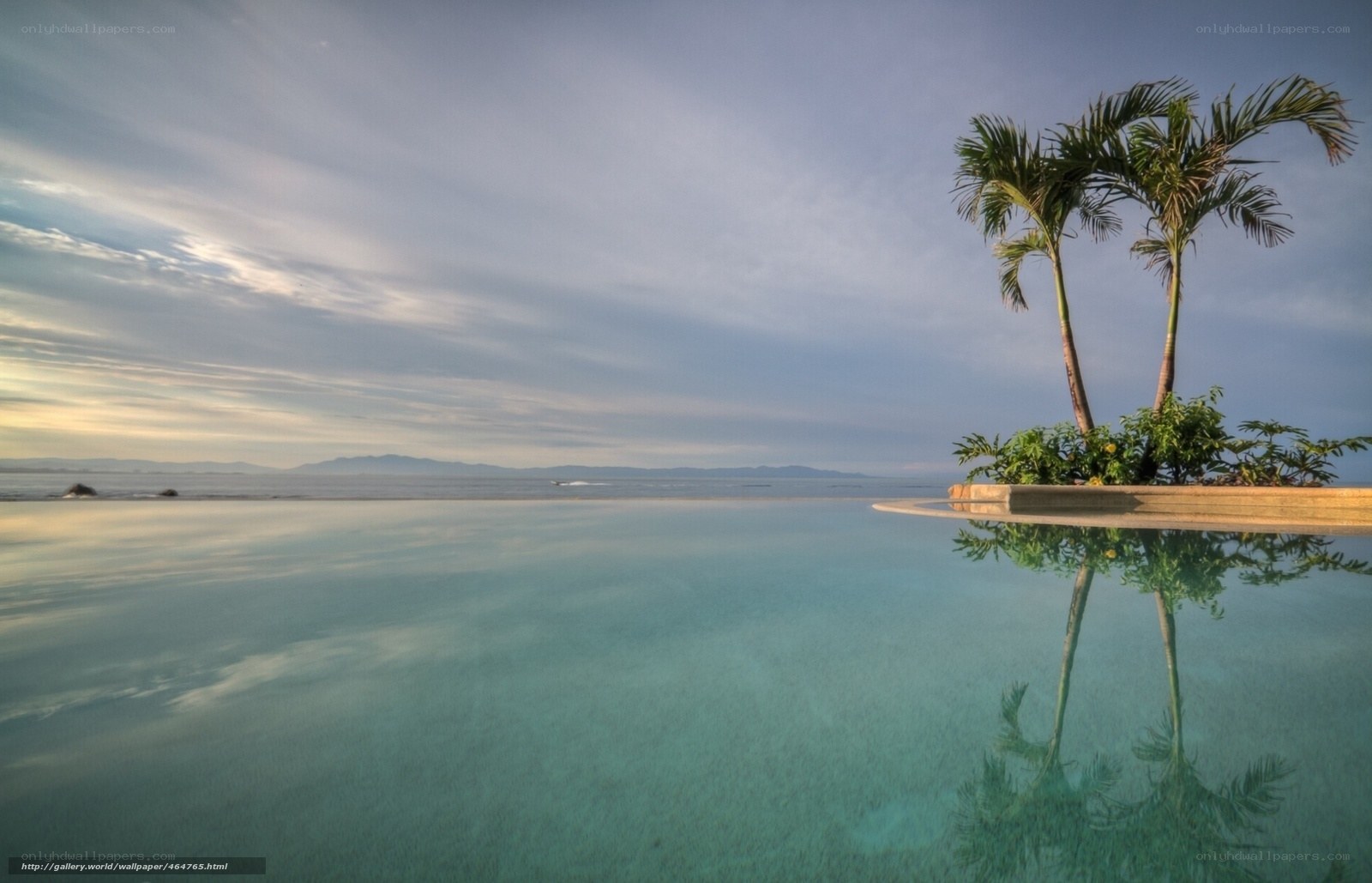 infinity pool overlooking ocean