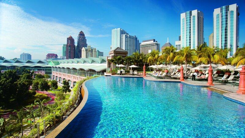 Infinity Pool with City View — Serene