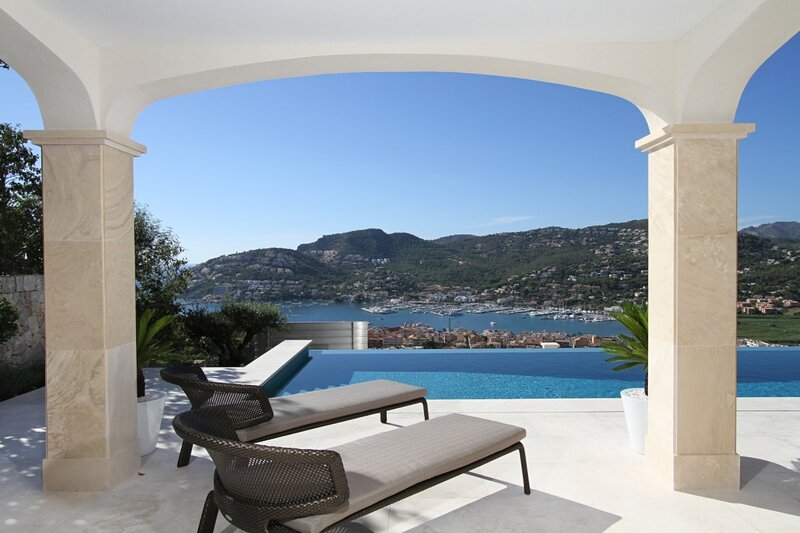 Infinity Pool with Sea View
