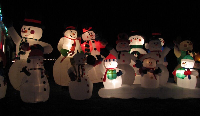 Inflatable Snowmen Display