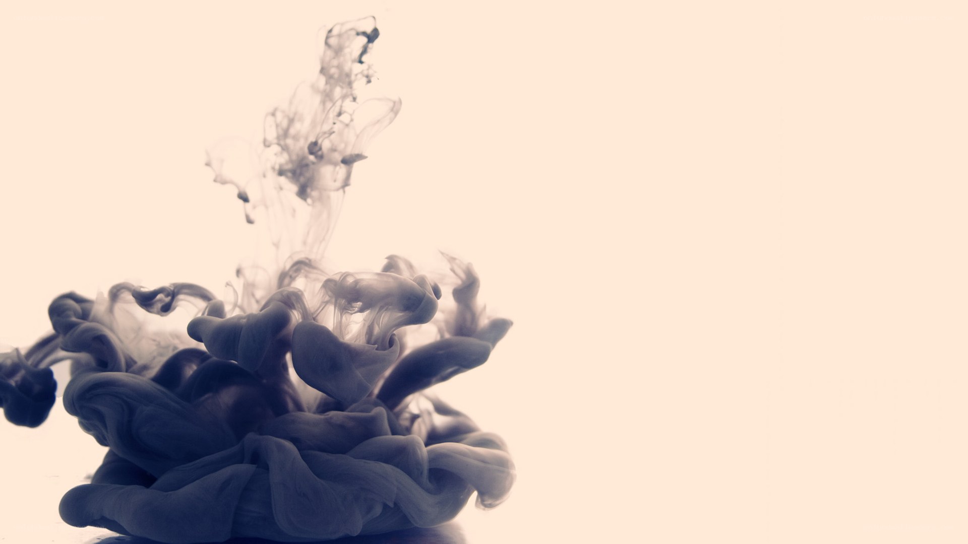 ink dispersing in water