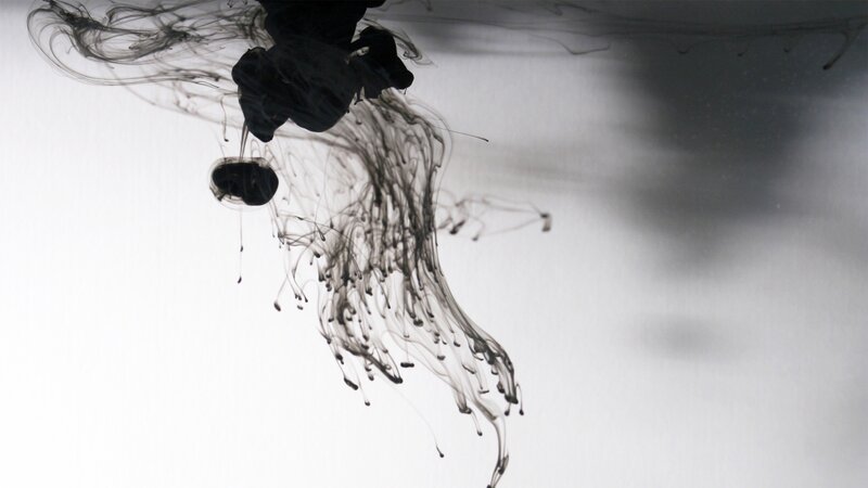 ink dispersing in water