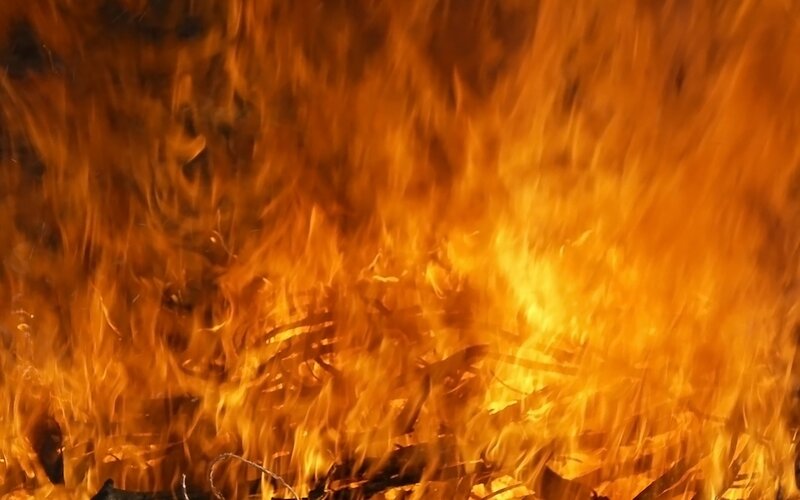 intense fire flames