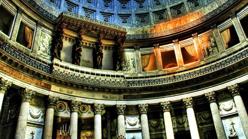 Interior of Pantheon — White