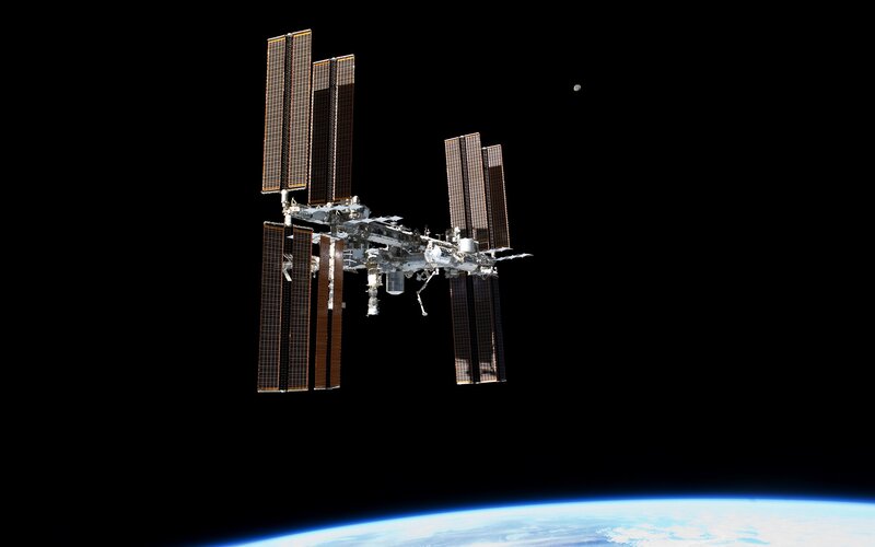 International Space Station — Black, Dramatic, Photograph, Earth, Moon