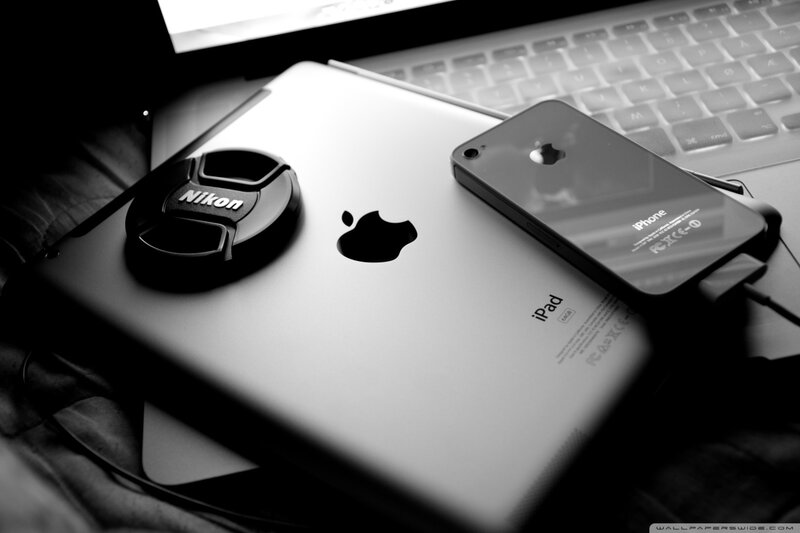 IPad and IPhone on Laptop