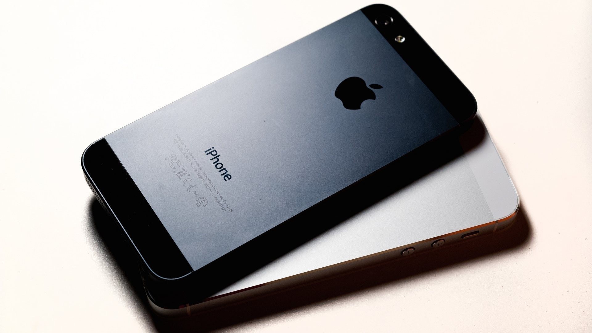 iPhone 5 back view