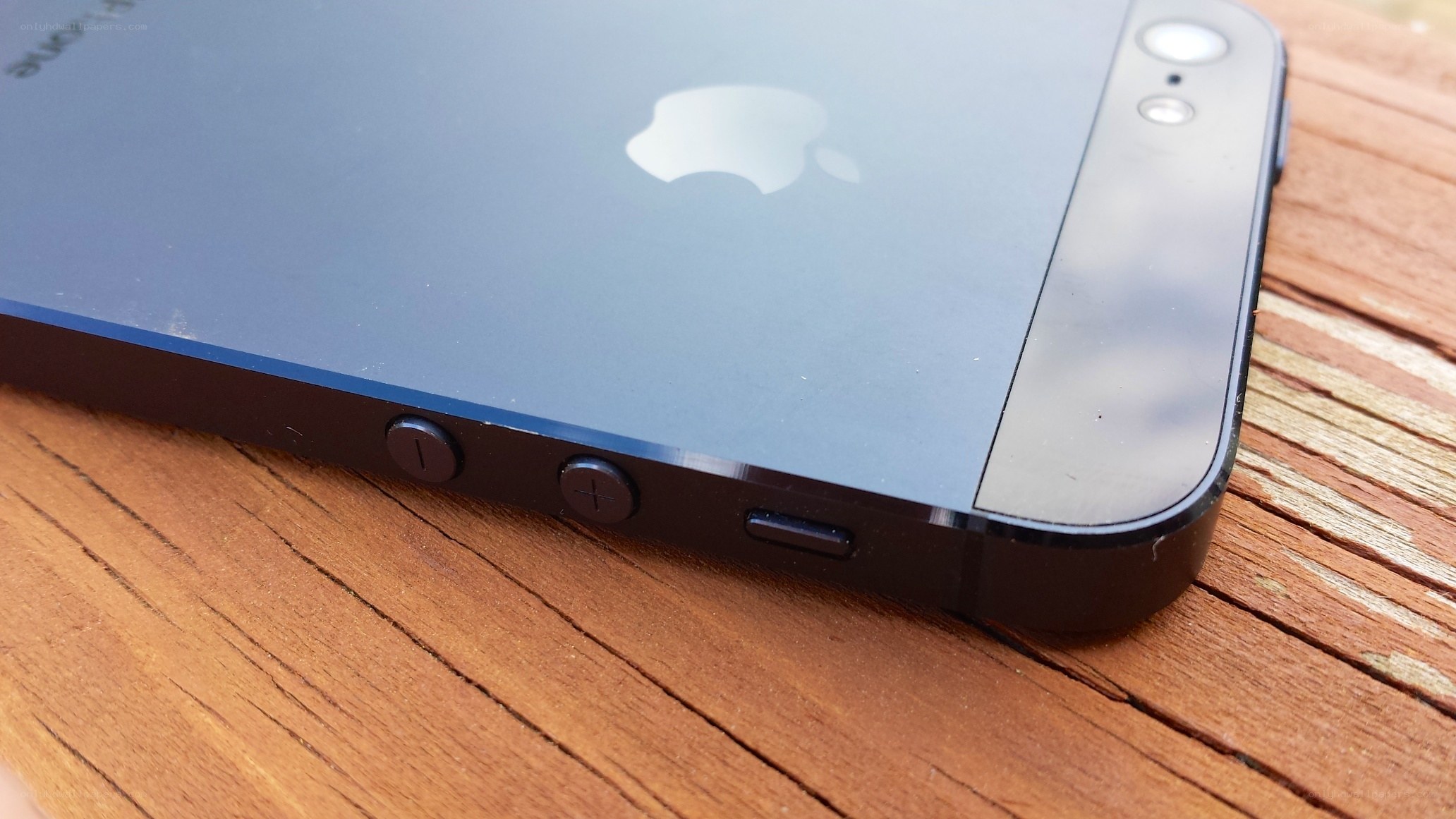 iPhone 5 side view