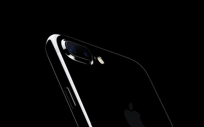 iPhone 7 rear camera close-up