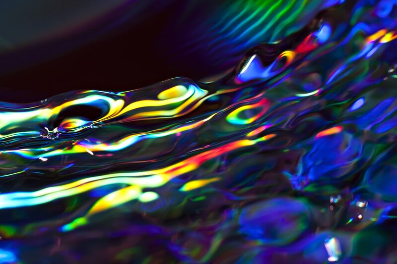 Iridescent Liquid Surface