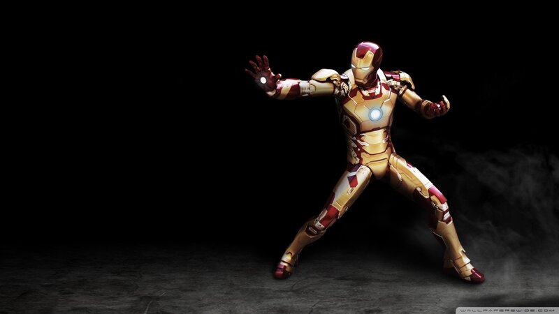 Iron Man Suit — Gold, Dramatic