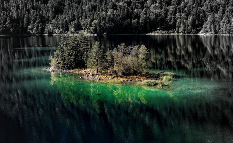 Island in Forest Lake — Green, Serene