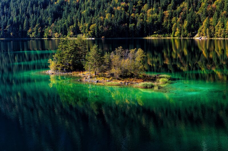 Island in Green Lake — Serene