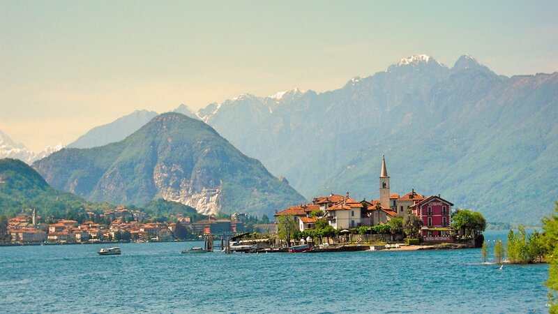 Island Village on Lake