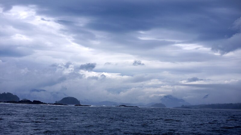 Islands in Cloudy Sea
