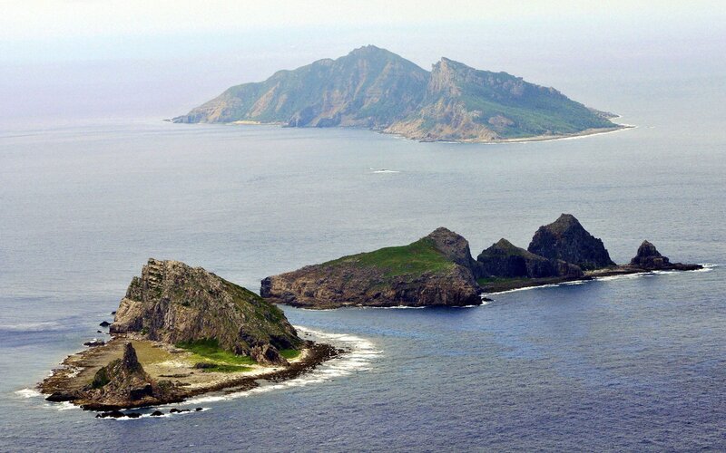 Islands in the sea