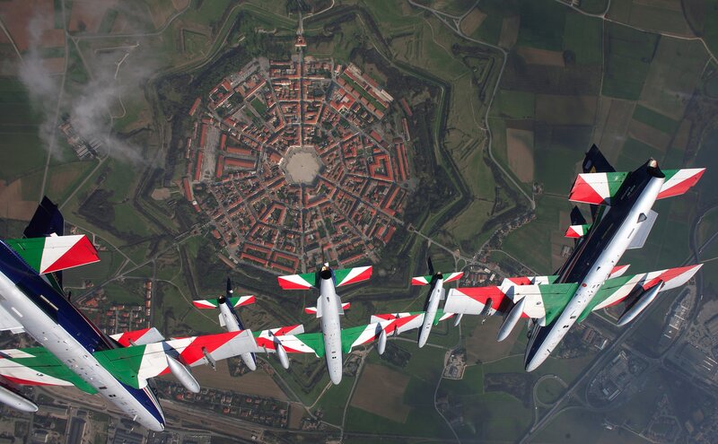 Italian Aerobatic Team — Green