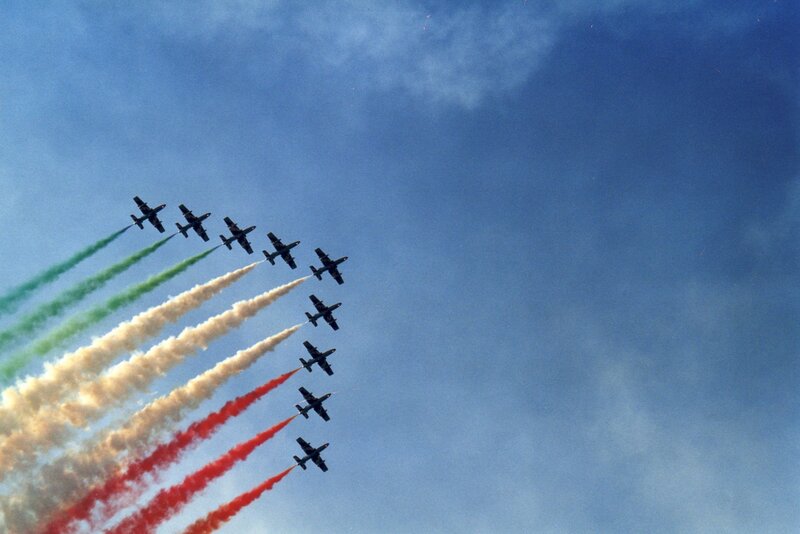 Italian aerobatic team in flight