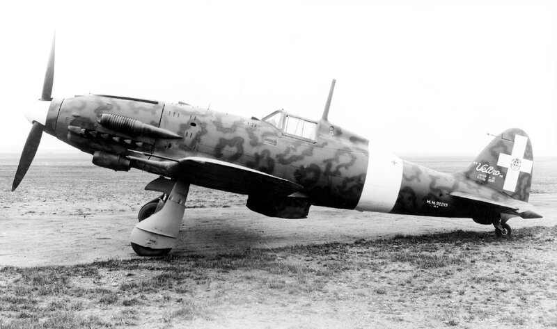 Italian Fighter Plane — Black