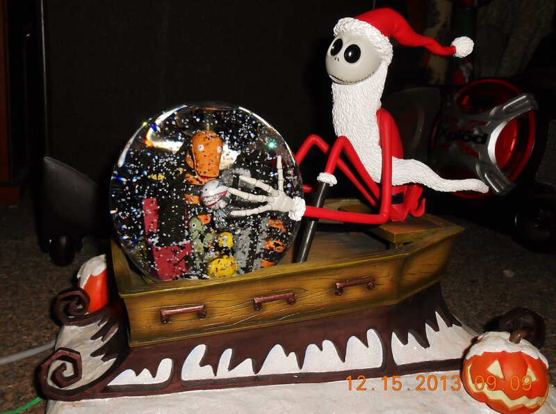 Jack Skellington Snow Globe