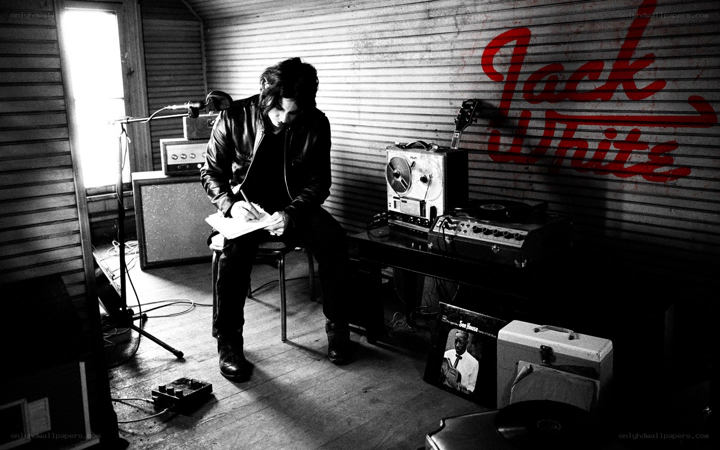 Jack White in recording studio