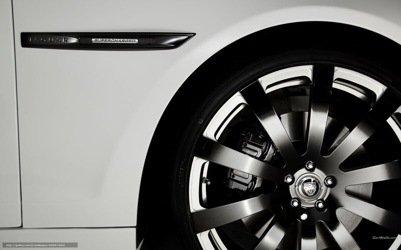Jaguar Supercharged wheel detail