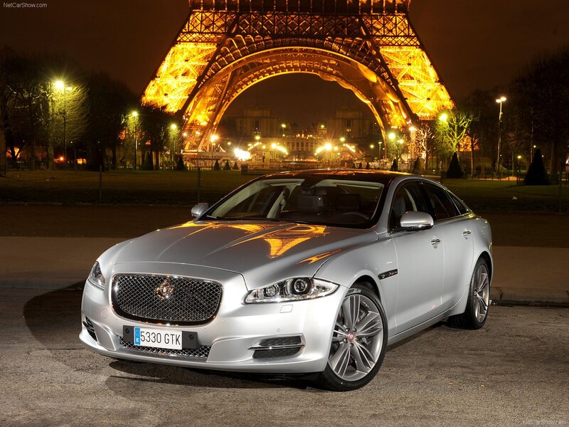 Jaguar XJ at night in Paris